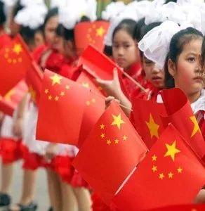 明朝一商人遇海难，漂流到孤岛满目荒凉，最后封爵成当地富豪